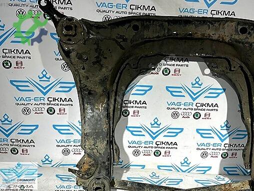 Audi A4 Arka Dingil çıkma parça