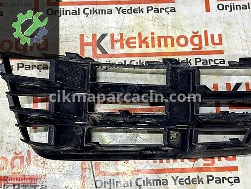Audi A4 Sağ Ön Sis Çerçevesi 8W0807682R çıkma parça