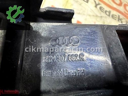 Audi A4 Sağ Ön Sis Çerçevesi 8W0807682R çıkma parça