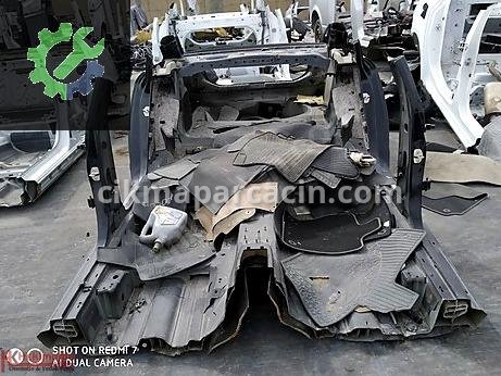 Audi A6 Marşpiyel Sacı çıkma parça