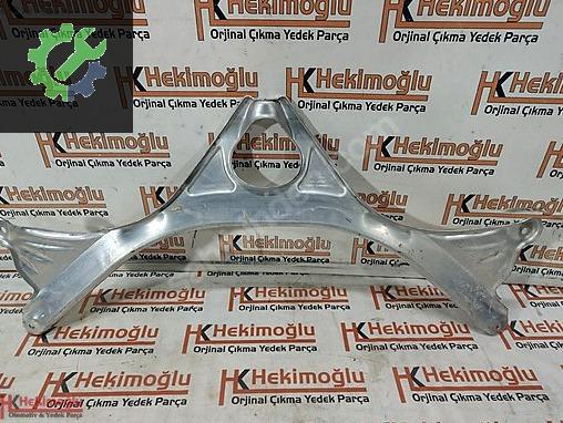Audi A6 Ön Panel 4G0805 çıkma parça