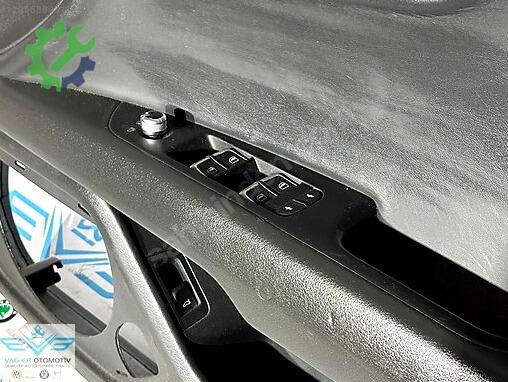 Audi A7 Kapı Döşemesi 4G8867106A çıkma parça