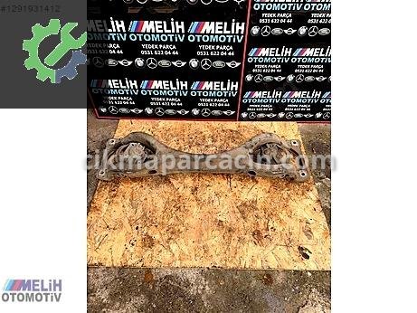 Audi Q7 Panel / Travers çıkma parça