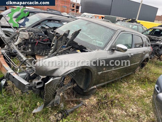 Chrysler 300 Çamurluk çıkma parça