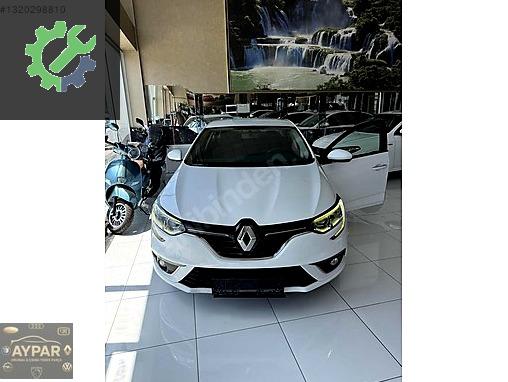 Renault Megane Çamurluk (Ön) çıkma parça