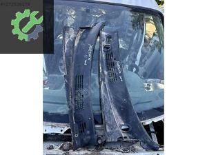 AYPAR YEDEK PARÇADAN PEUGEOT PARTNER ÖN CAM IZGARASI