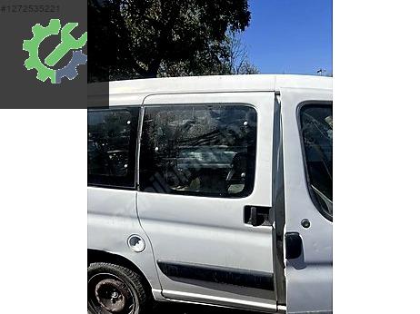 Peugeot Partner Kapı (Arka Sağ) çıkma parça