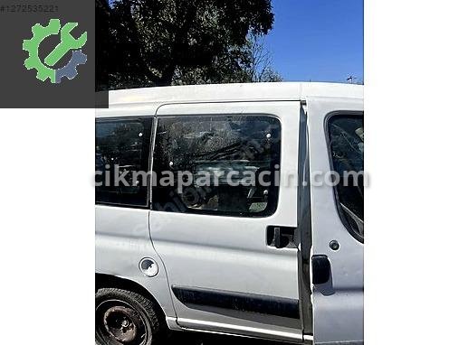 Peugeot Partner Kapı (Arka Sağ) çıkma parça