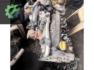 AYPAR YEDEK PARÇA’DAN RENAULT CLİO ARKADAN MARŞLI MOTOR SÖKME
