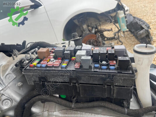 Opel Insignia Sigorta Kutusu çıkma parça