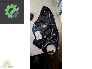 Alfa Romeo Giulietta Motorsuz Sol Arka Cam Krikosu 50525383