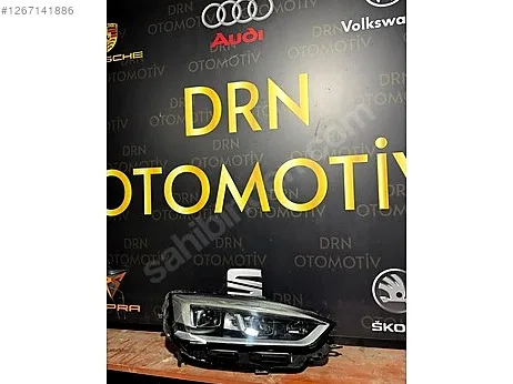 Audi A5 Sağ Ön Far çıkma parça