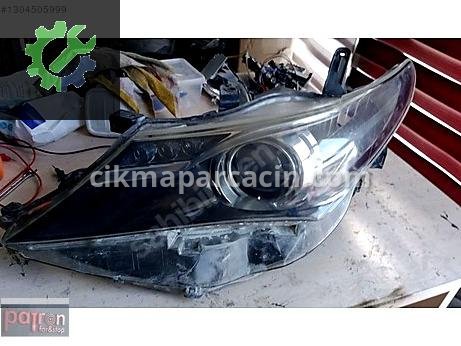 Toyota Auris Sol Ön Far çıkma parça