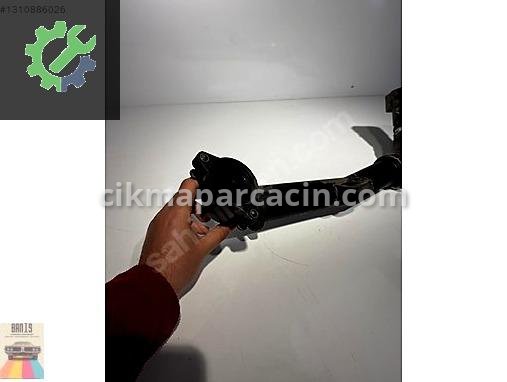 Volkswagen Passat Turbo Borusu 04L145770 çıkma parça