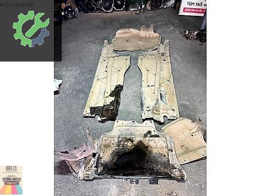 Volkswagen Passat Alt Muhafaza çıkma parça