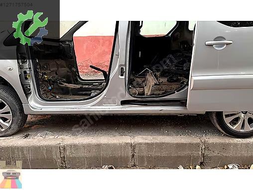 Citroen Berlingo Marşpiyel Sacı çıkma parça