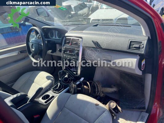 Mercedes-Benz C Serisi Torpido çıkma parça
