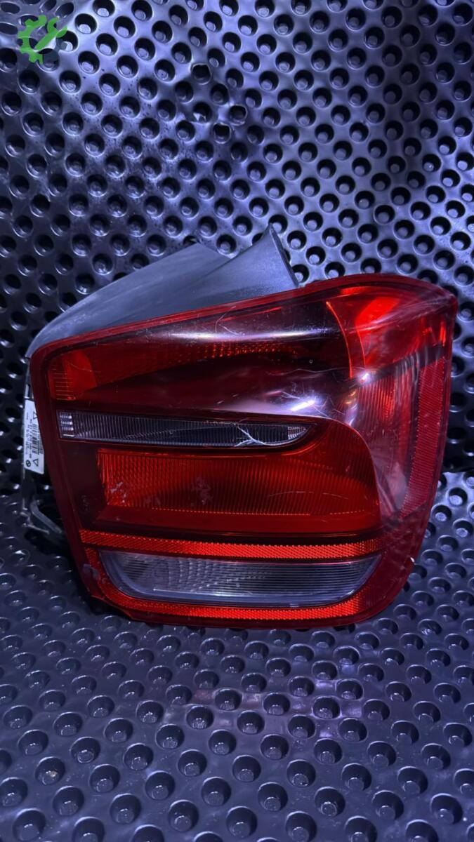 BMW 1 Serisi Sağ Stop çıkma parça