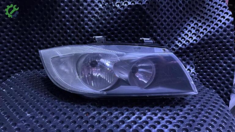 BMW 3 Serisi Far çıkma parça