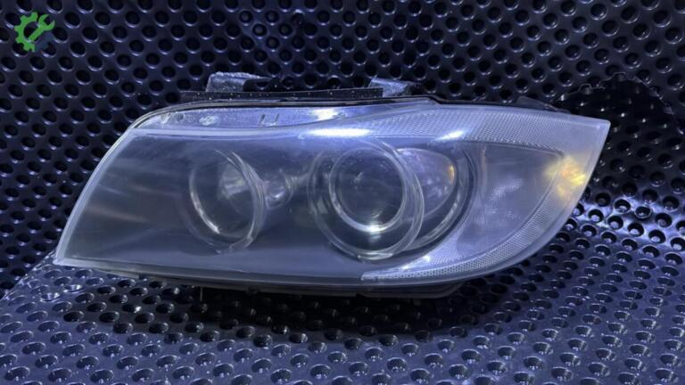 BMW 3 Serisi Far çıkma parça