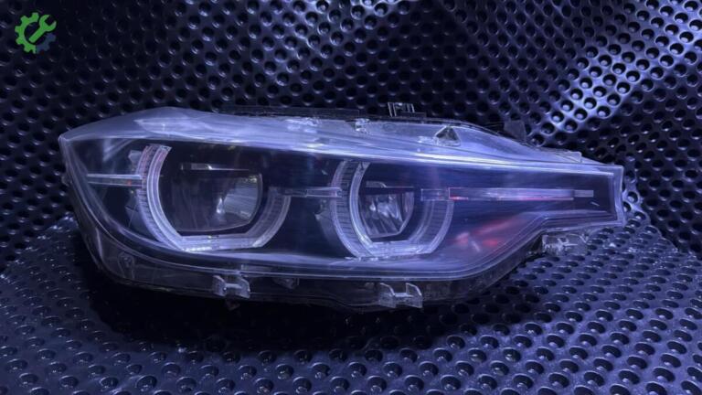 BMW 3 Serisi Far çıkma parça