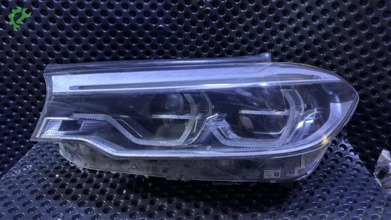 BMW 5 Serisi Far çıkma parça