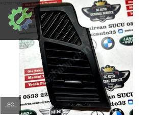 BMW 1 SERİSİ E87 SAĞ KLİMA ÜFLEMESİ – 7059188