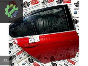BMW 3 SERİSİ F30 KIRMIZI SAĞ ARKA DOLU KAPI