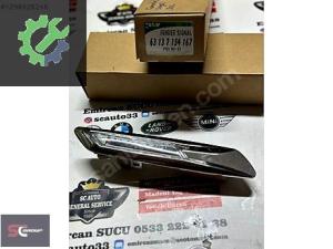 BMW 5 SERİSİ F10 ÇAMURLUK SOL ÖN SİNYAL 63137154167