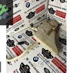BMW 5 SERİSİ F10 CAM SUYU BİDONU 61667269668