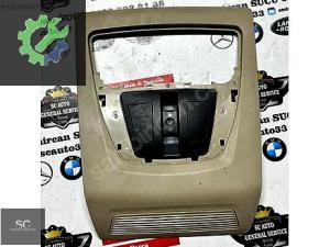 BMW 5 SERİSİ F10 ÖN İÇ TAVAN AYDINLATMASI