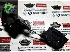BMW 5 SERİSİ F10 VAKUMLU KAPI KİLİDİ SOL ARKA - 7154515