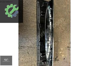BMW 5 SERİSİ G30 BAGAJ YÜKLEME BRAKETİ 7373574