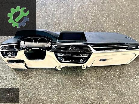 BMW 5 Serisi Torpido çıkma parça