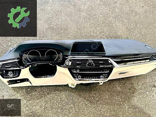 BMW 5 Serisi Torpido çıkma parça