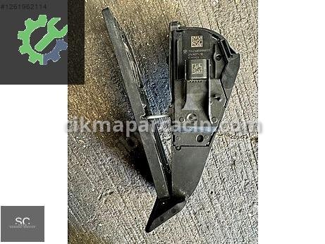 BMW 5 Serisi Pedal çıkma parça