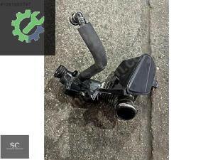 BMW 5 SERİSİ G30 HAVA FİLTRE KUTUSU 8663614