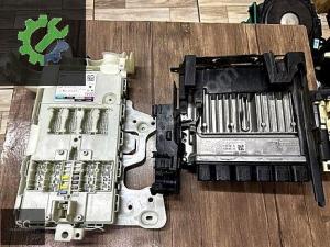 BMW 5 SERİSİ G30 MOTOR BEYNİ 9423432