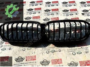 BMW 5 SERİSİ G30 ÖN PANJUR PİANO BLACK