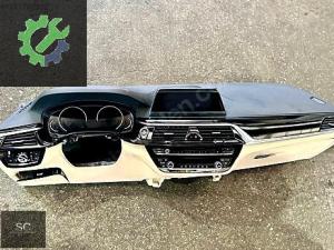 BMW 5 SERİSİ G30 SİYAH BEYAZ HATASIZ DOLU GÖĞÜS