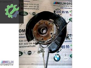 BMW E90 ÇIKMA ARKA SAĞ TAŞIYICI
