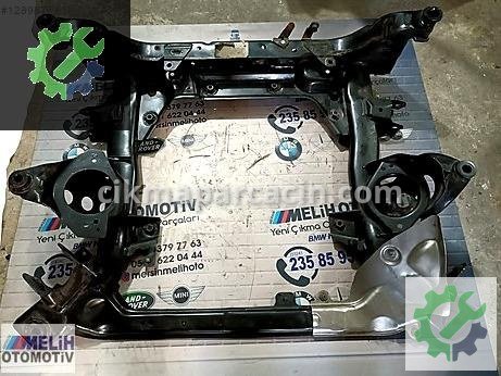 BMW 3 Serisi Ön Yüz Traversi çıkma parça