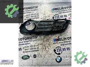 BMW F10 ÇIKMA SAĞ SİS FAR ÇERÇEVESİ 7331736 (2. Adet)