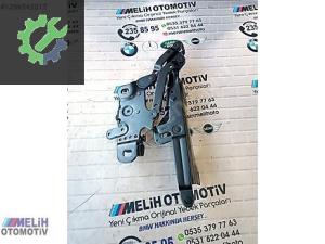 BMW F20 F30 SIFIR ORJİNAL SAĞ KAPUT MENTEŞESİ 7239416