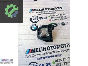 BMW F20 F30 SIFIR ORJİNAL SAĞ RADYATÖR BRAKETİ 8620733