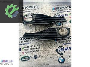 BMW F30 ÇIKMA SAĞ SOL SİS FAR ÇERÇEVESİ 7255365 7255366