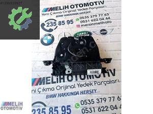 BMW F30 F10 SIFIR ORJİNAL BAGAJ KİLİDİ 7191212