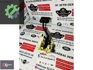 BMW F30 FREN PEDALI