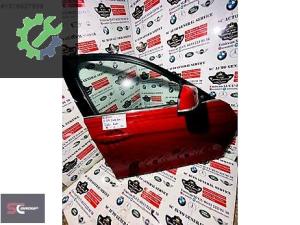 BMW F30 KIRMIZI SAĞ ÖN KAPI
