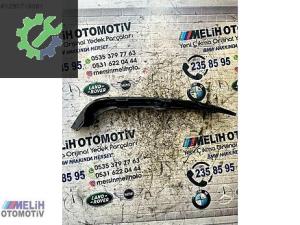 BMW F34 ÇIKMA SOL TAMPON IZGARA ÇİTASI 7293795